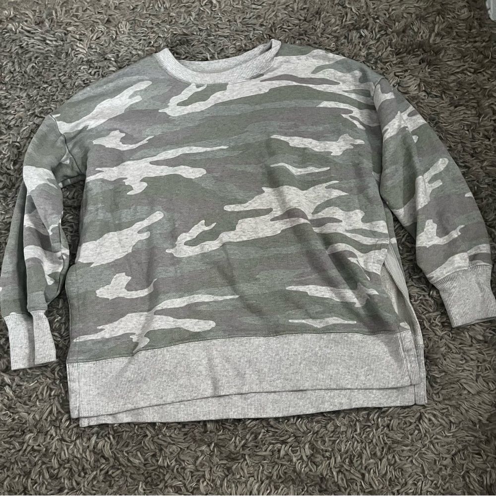 Aerie grey camo pullover oversized sweatshirts size xs